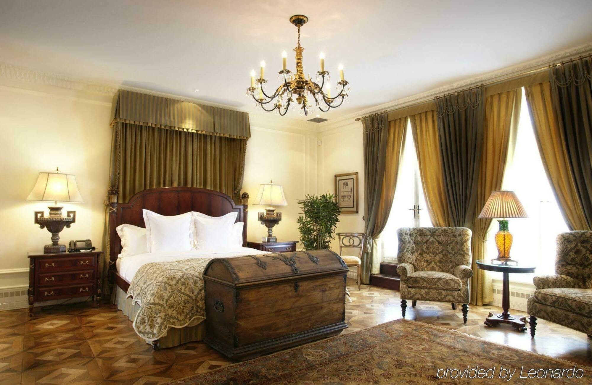 Hotel Le St. James มอนทรีอัล ภายนอก รูปภาพ