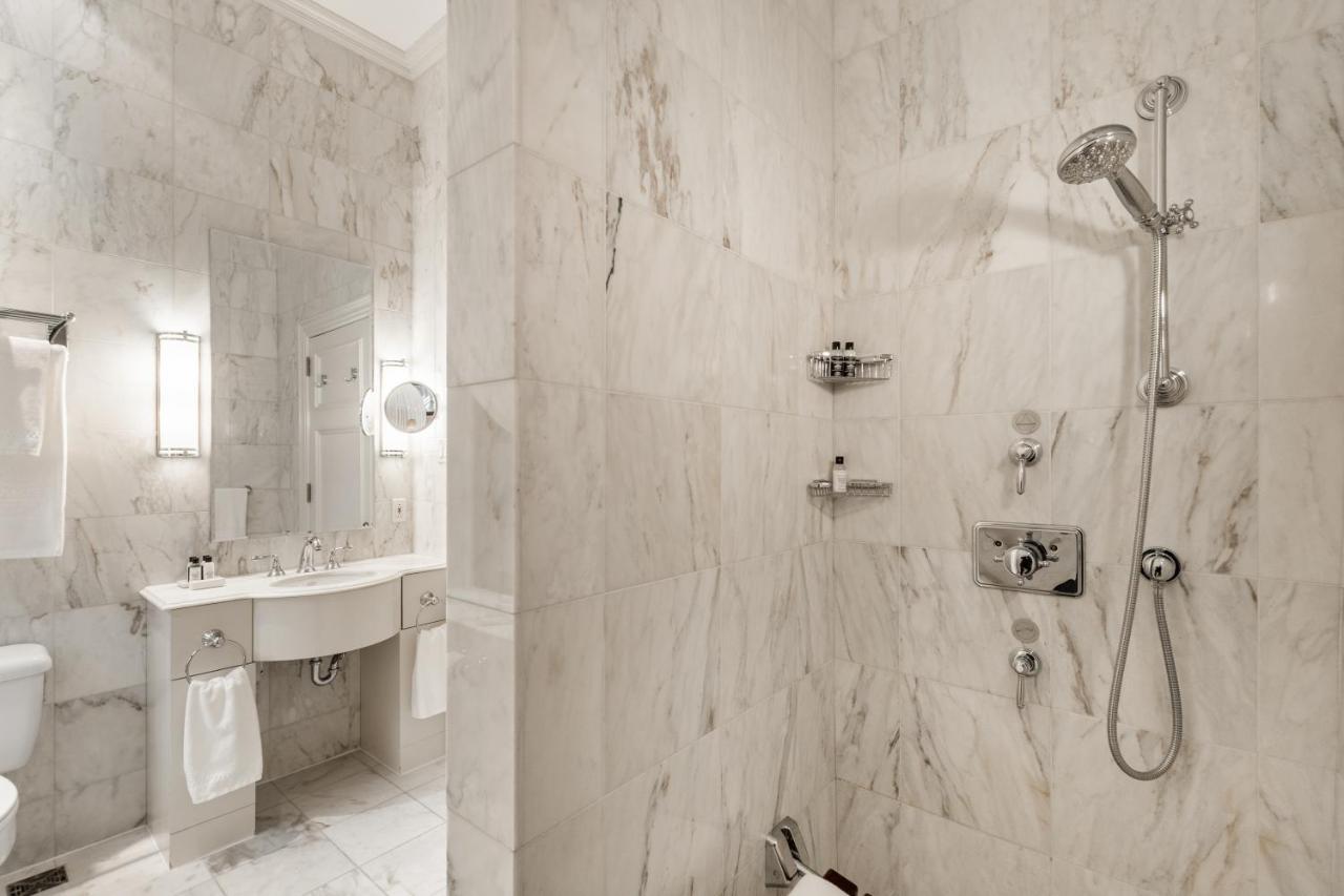 Hotel Le St. James มอนทรีอัล ภายนอก รูปภาพ