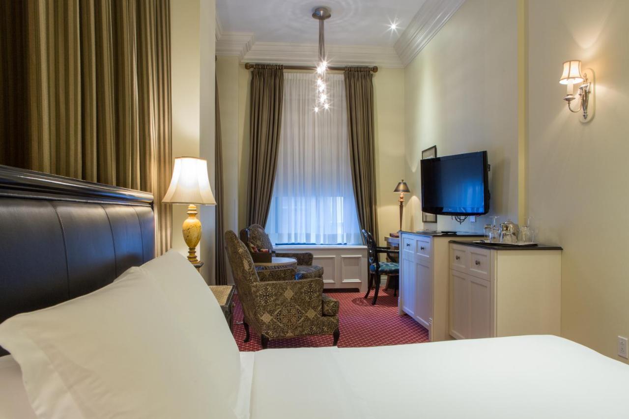 Hotel Le St. James มอนทรีอัล ภายนอก รูปภาพ